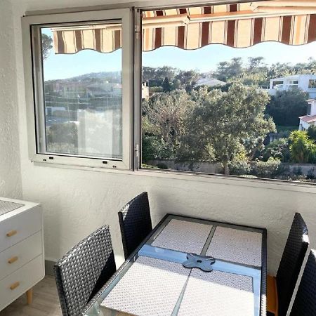Entre St-Raphael Et St-Tropez. Studio Pieds Dans L'Eau, A Partir De 600 Euros/Semaine. Saint Aygulf Eksteriør bilde