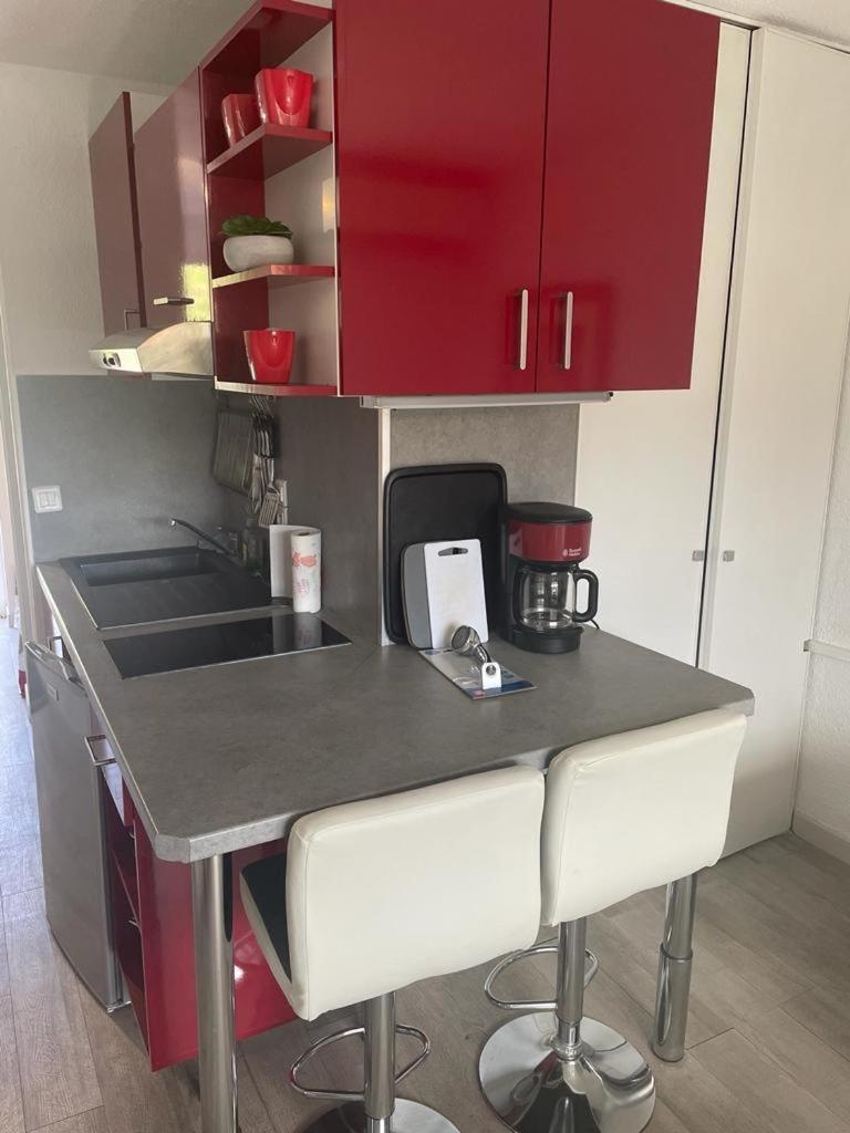 Entre St-Raphael Et St-Tropez. Studio Pieds Dans L'Eau, A Partir De 600 Euros/Semaine. Saint Aygulf Eksteriør bilde